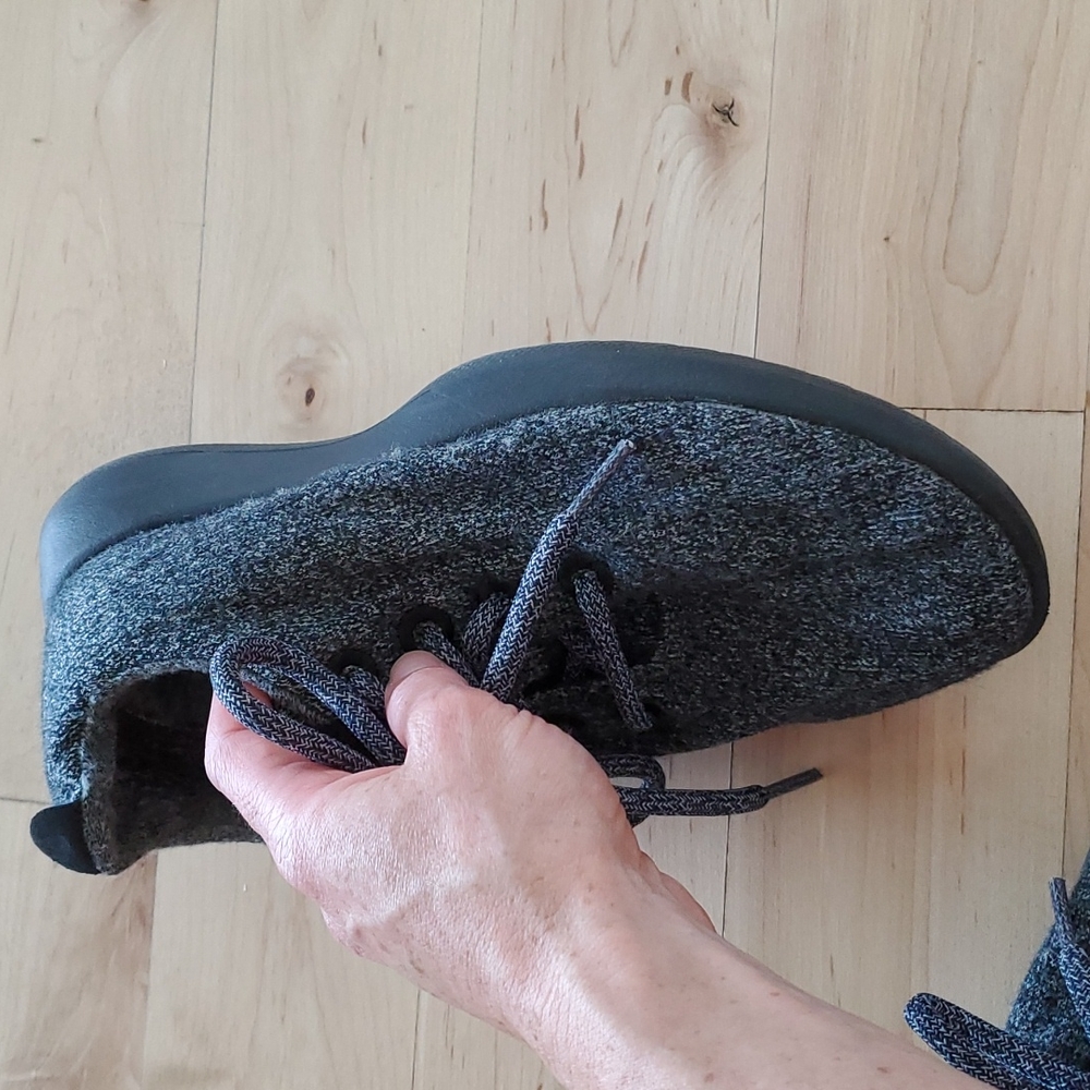 Allbirds - Picture 2 of 4